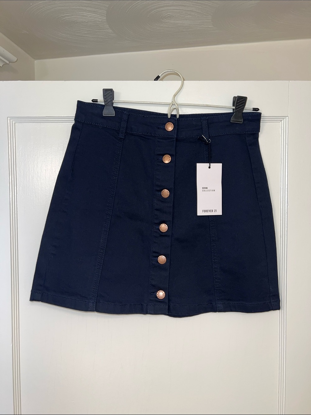 Forever 21 Dark Navy Button-Front Mini Skirt Size Medium NWT
